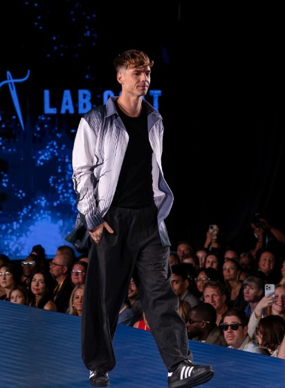 Ren at Project Lyme charity runway — meeting the artist behind my Ren music sabbatical